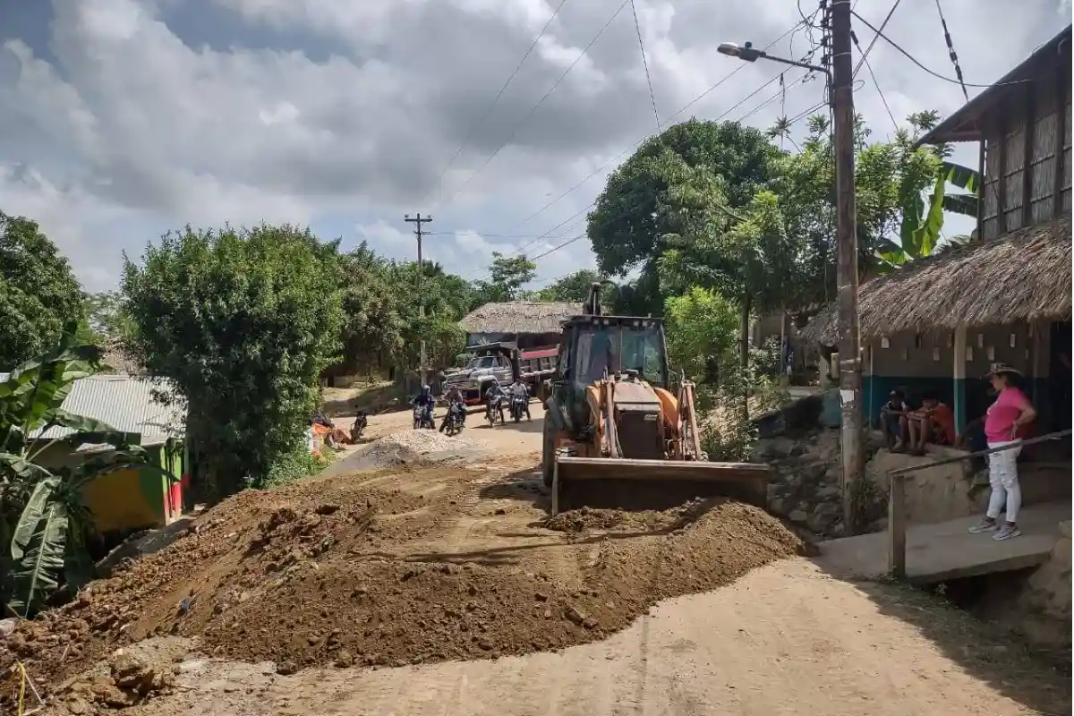 Avanza el mejoramiento de vías rurales