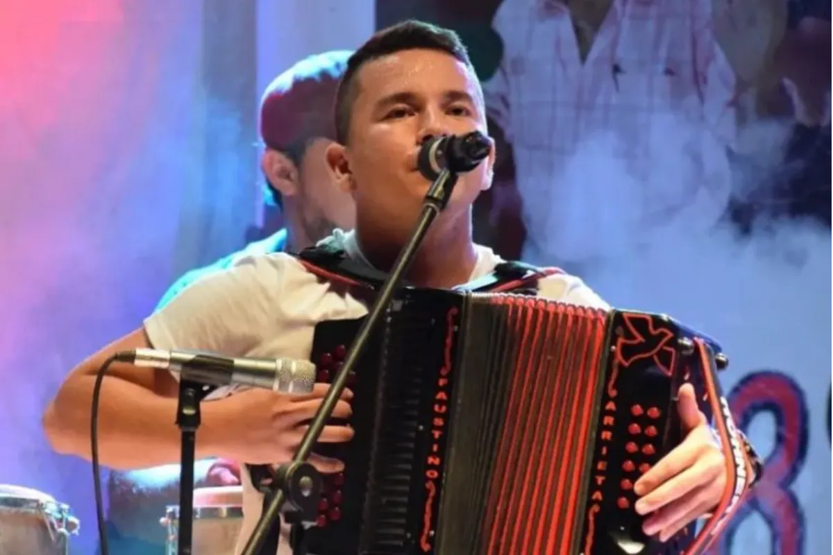 La voz de Fausto Arrieta viene conquistando corazones