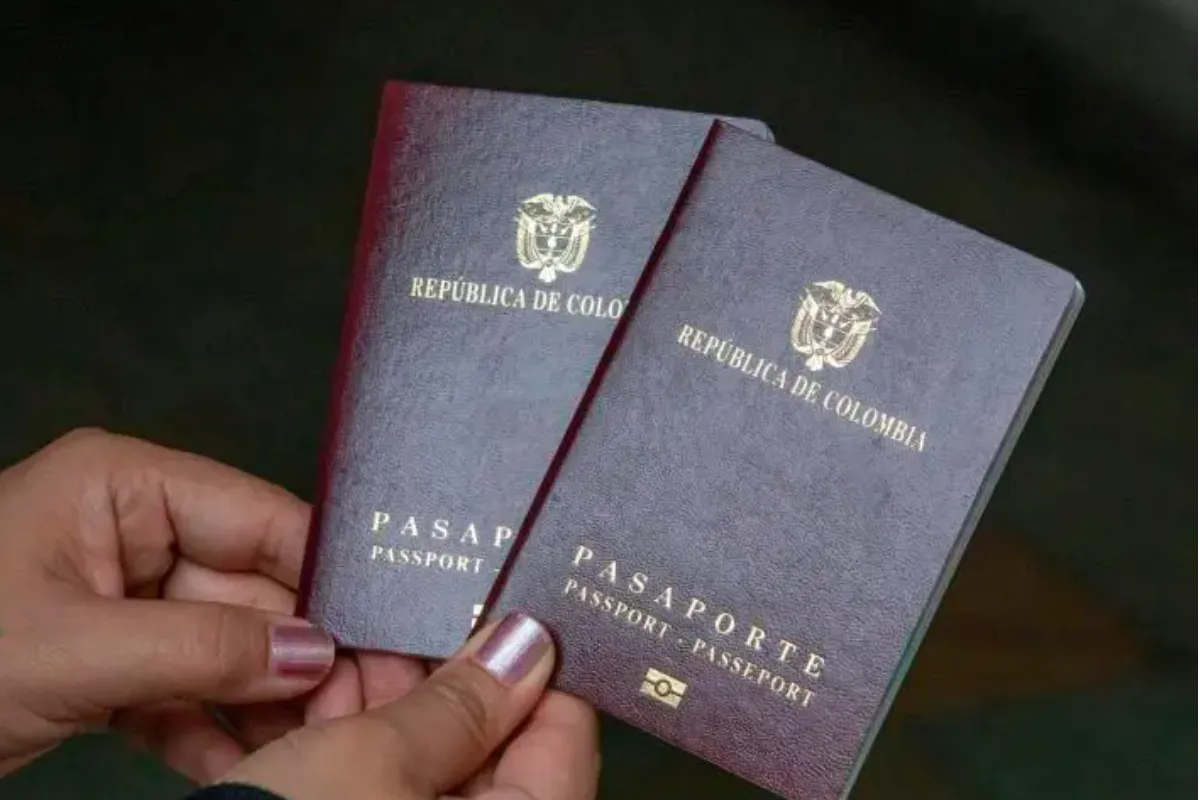 La incertidumbre por los pasaportes sacude a la cancillería tras nuevas controversias