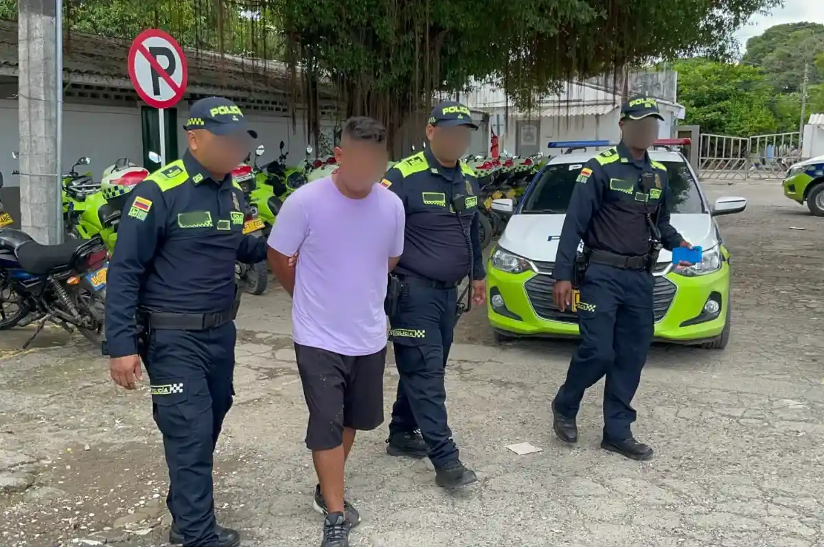 Tiraba drogas a Las Mercedes