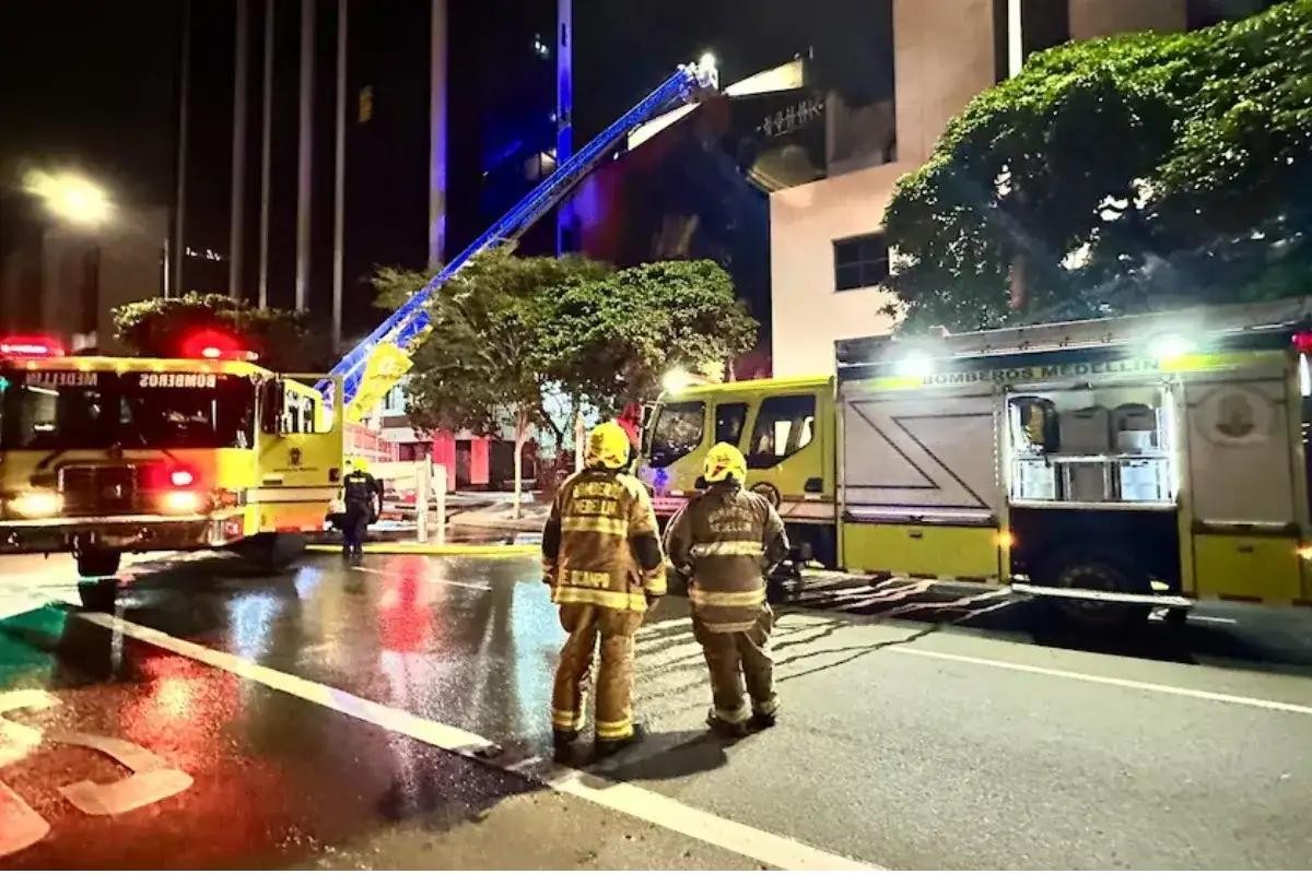 Incendio en una cliníca de Medellín obligó a evacuar a los pacientes