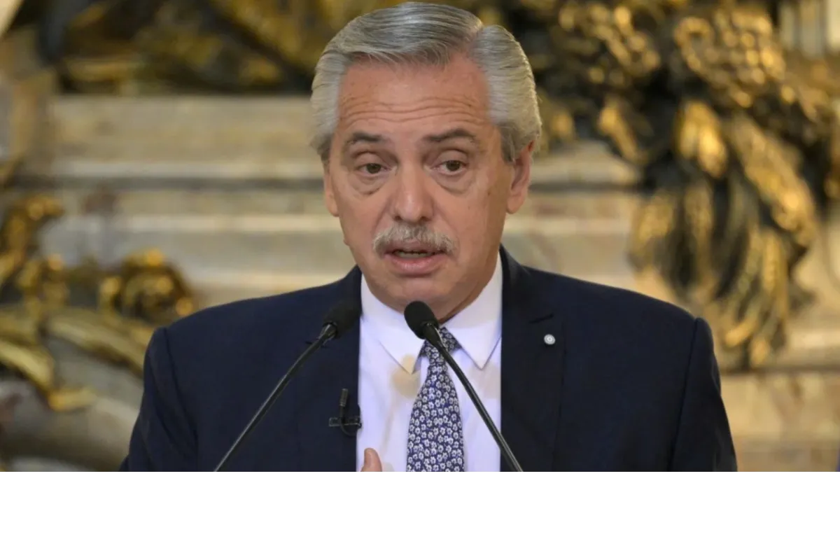 Expresidente Alberto Fernández es procesado por presunta corrupción en contratos de seguros estatales