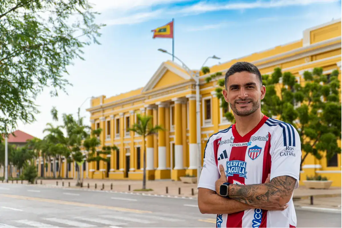 Junior oficializó el fichaje de Guillermo Celis