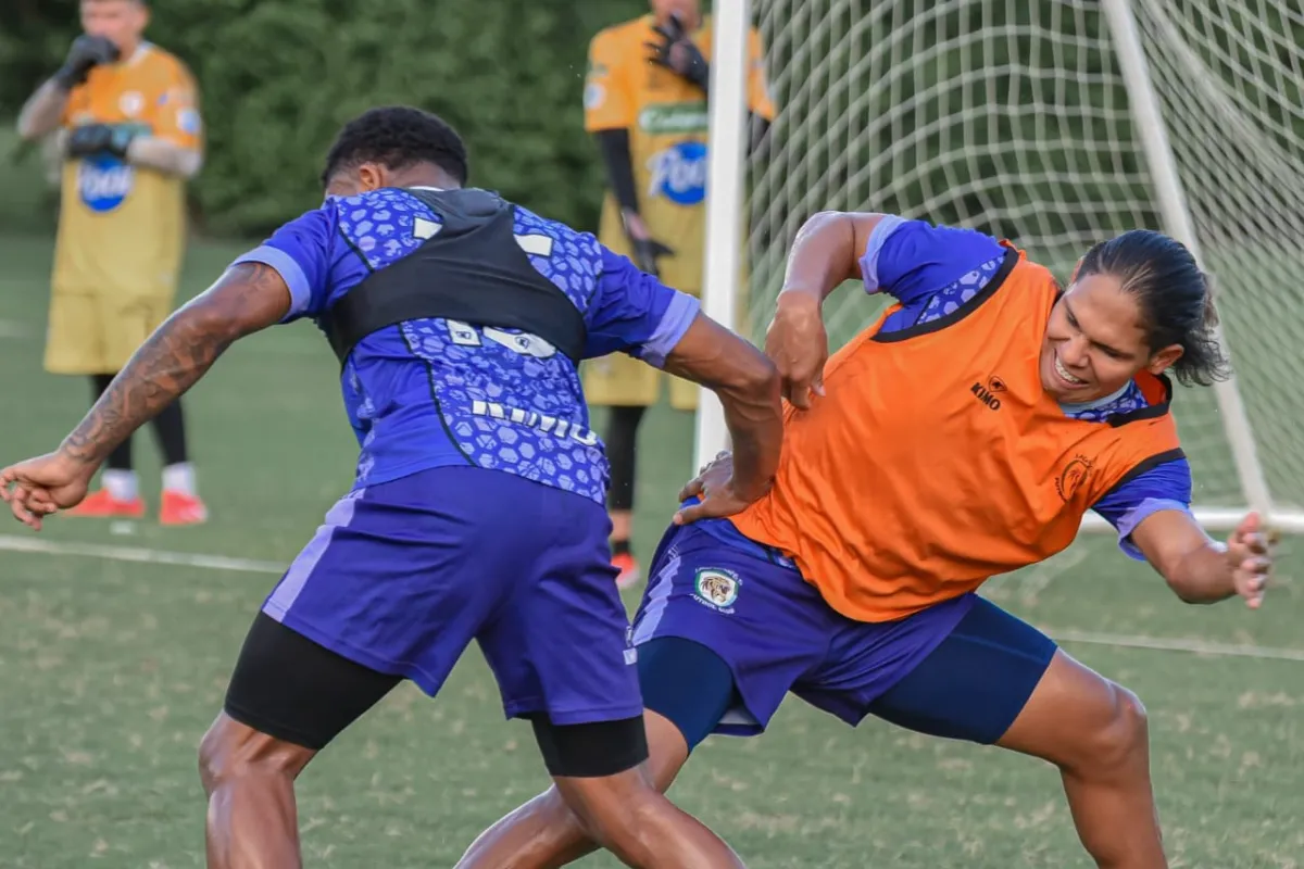 Sucreño llegó a reforzar la defensa de Jaguares