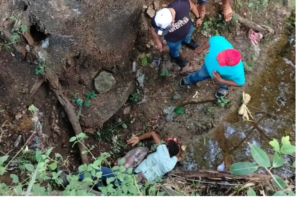 Encontró la muerte en la curva