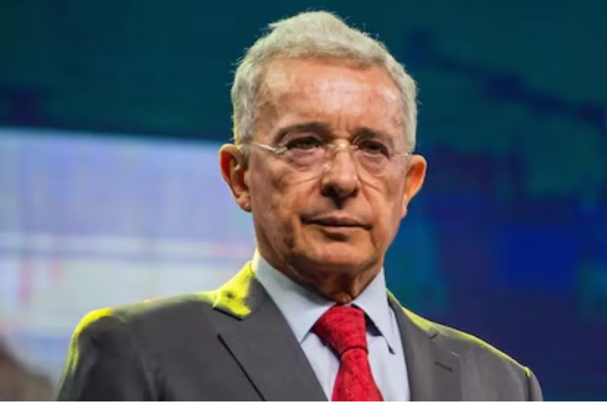 Uribe le pone fin a la polémica, no será formula vicepresidencial