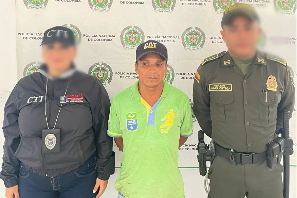 Asegurado con intramural por acto sexual con menor de edad