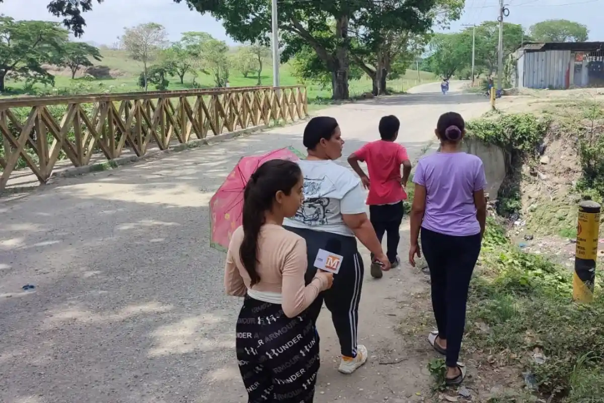 Urge intervención de puentes sin barandas de protección