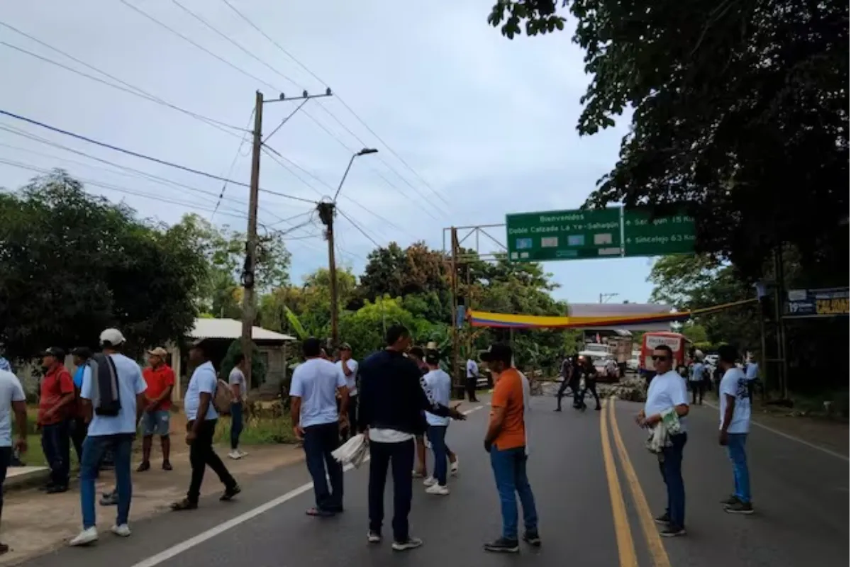 Paro de arroceros sigue afectando la movilidad en La Ye