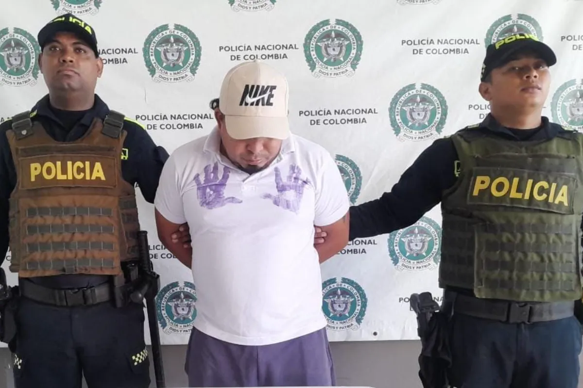 Habría golpeado a varios miembros de su familia