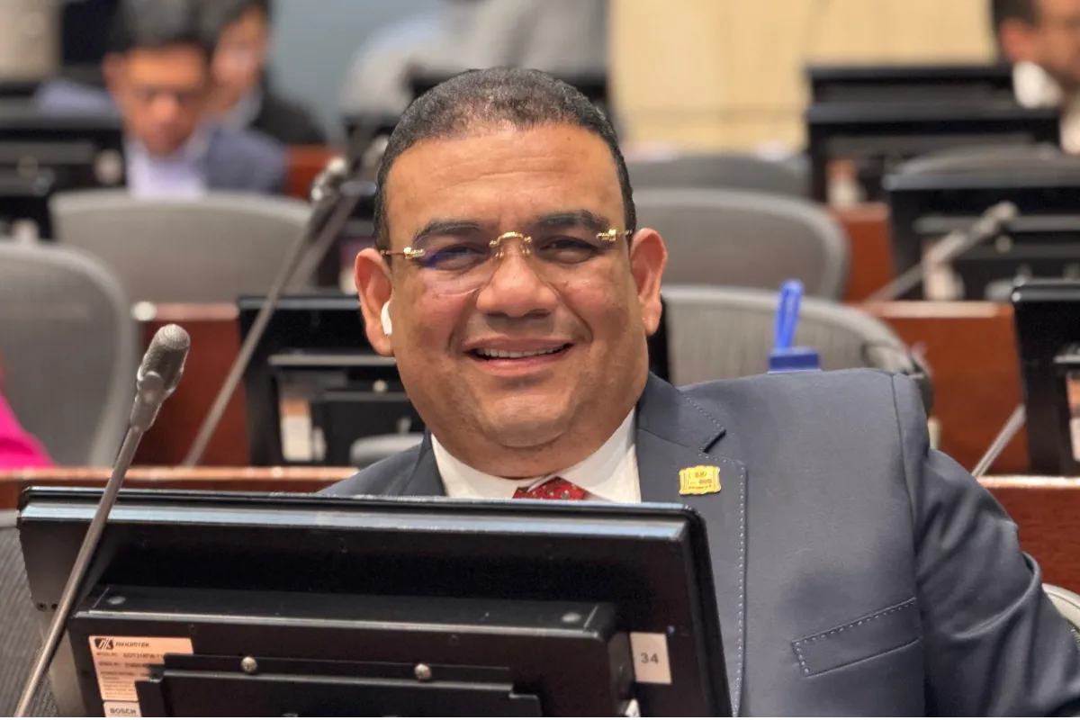 Senador Antonio Correa, gestión legislativa con compromiso social