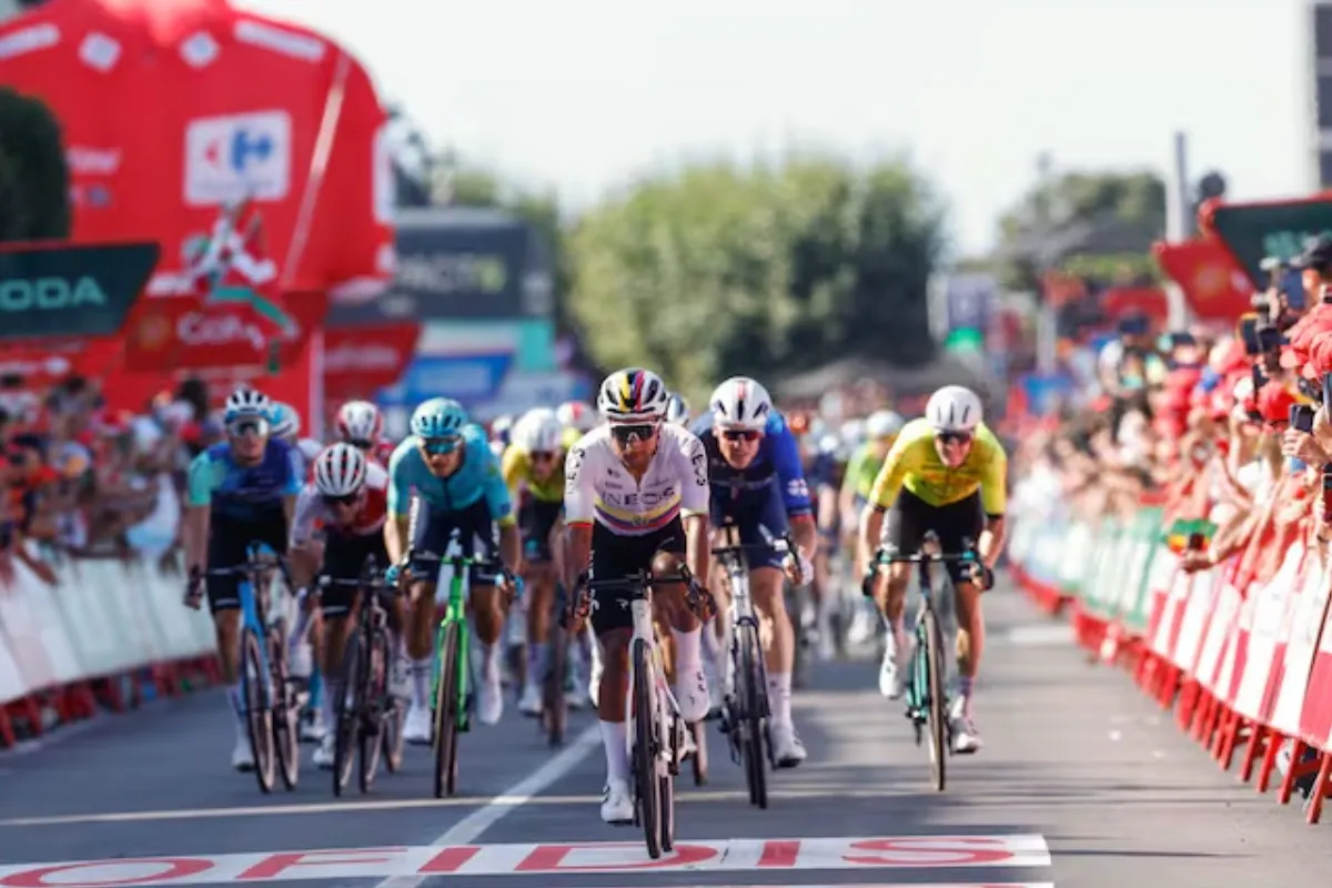 Colombianos confirmados para la Vuelta a España 2025
