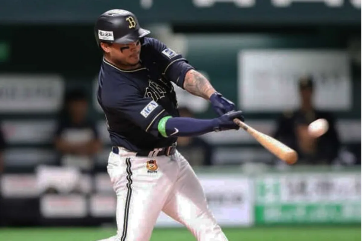 Segundo jonrón de Jordan en Japón