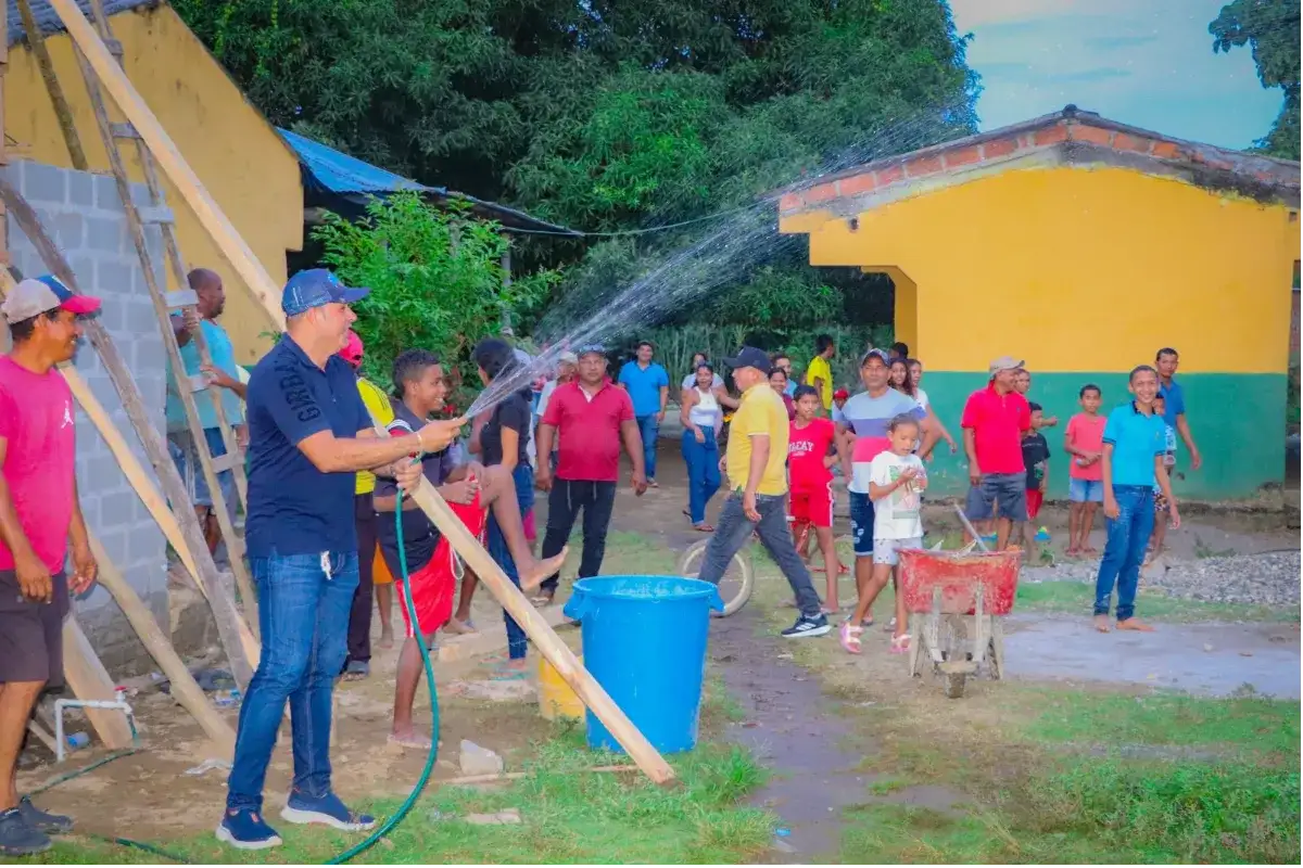 Llegó el agua potable a El Palmar
