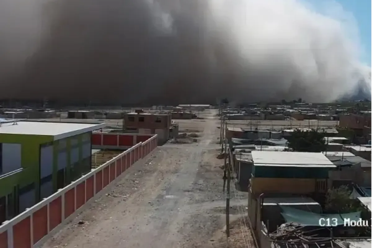 Impactantes imágenes: tormenta de arena en Perú