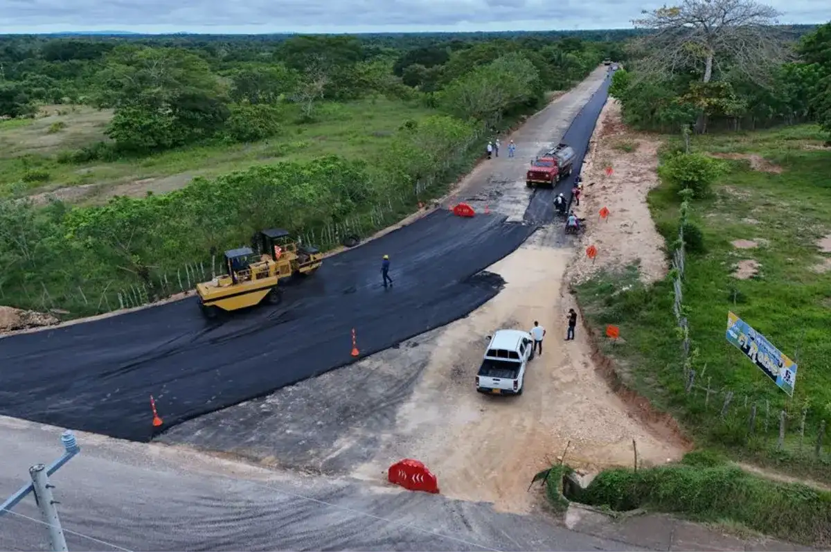 Avanzan obras en la Transversal de los Ríos, para concectar a varios municipios