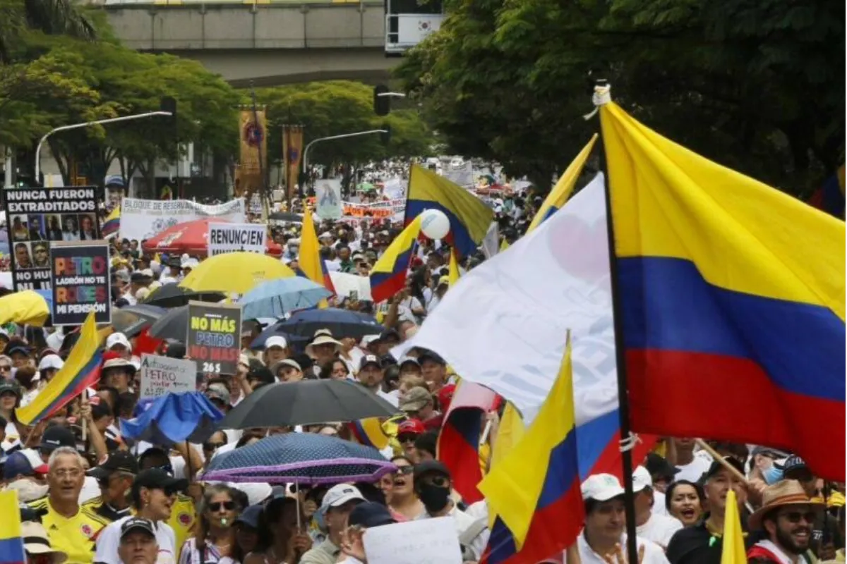 Marcharán contra condena de Uribe Vélez