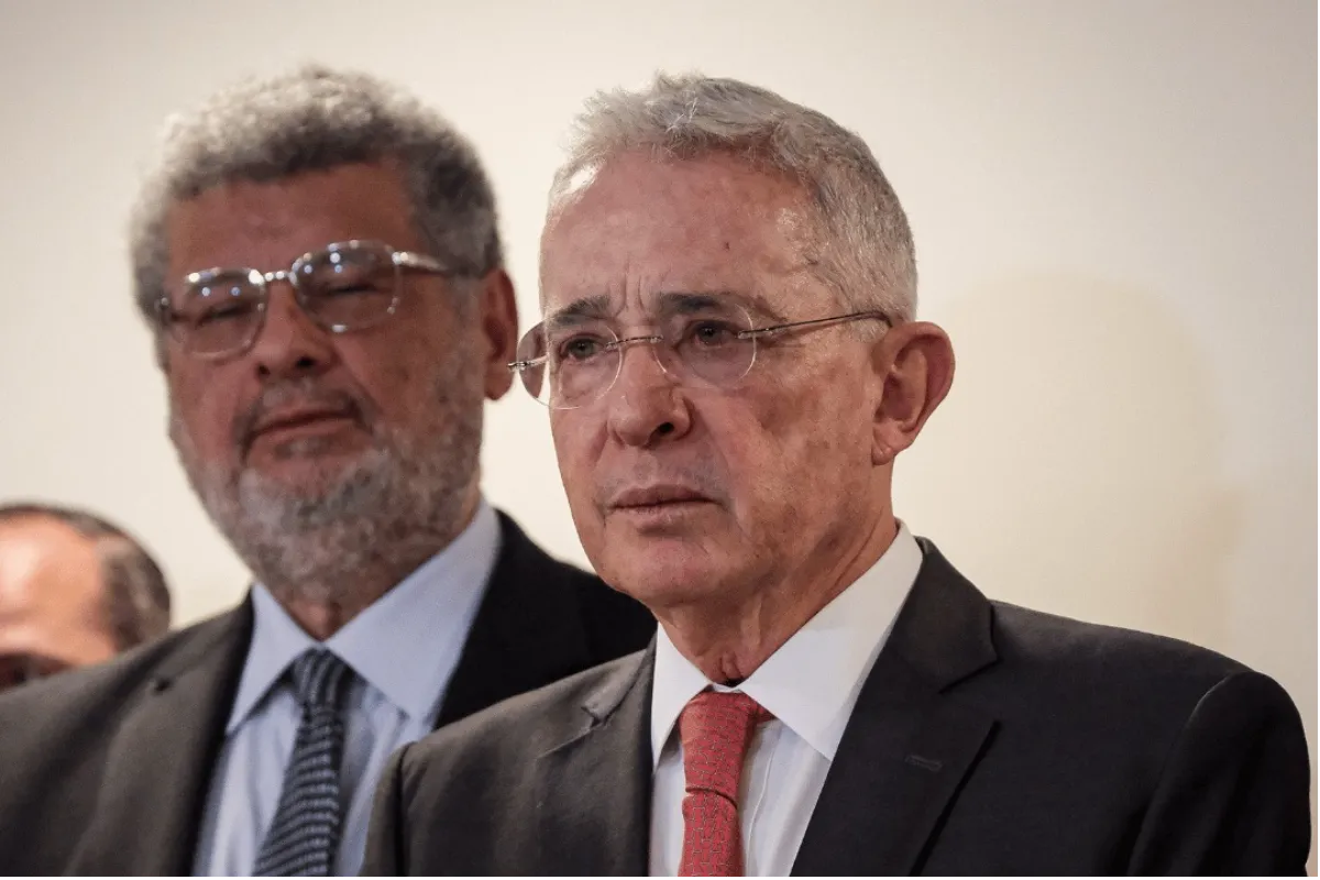 Con tutela, Uribe busca defender sus derechos