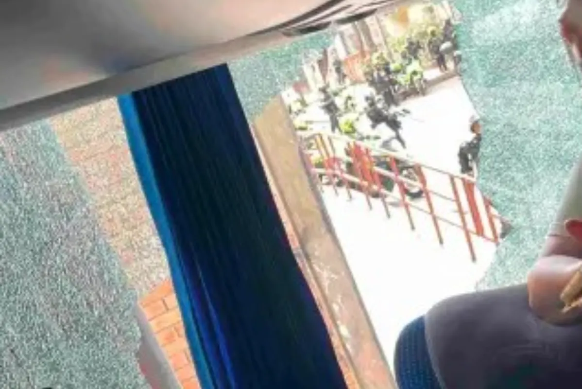 Atacan con piedras el bus de Atlético Nacional, un jugador resultó herido