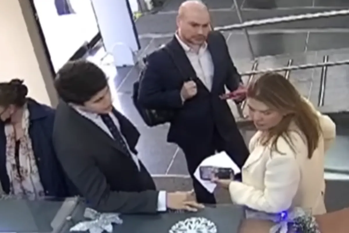 Gobierno habría comprado a congresistas