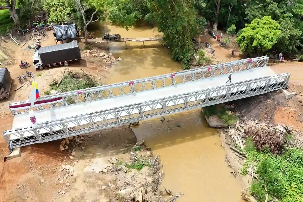Instalaron el puente militar