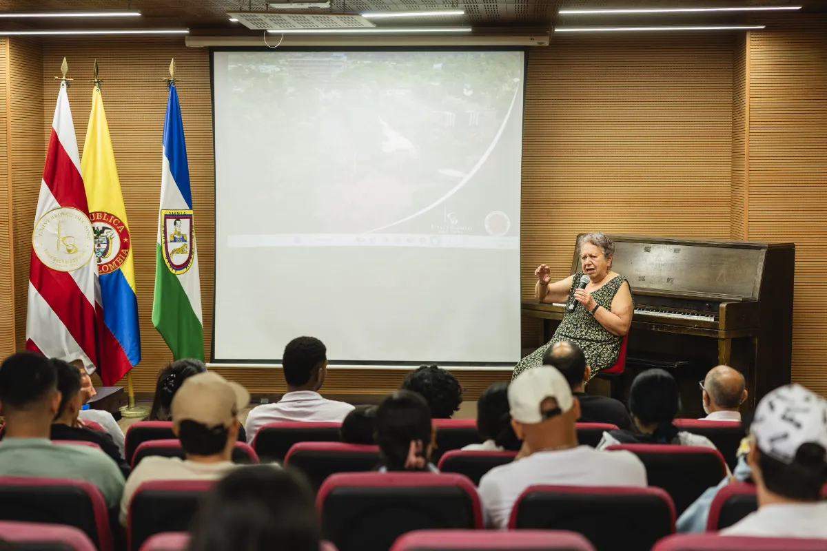 Silvia Arango, referente latinoamericano de la arquitectura, presentó innovadora clase abierta en Unisinú