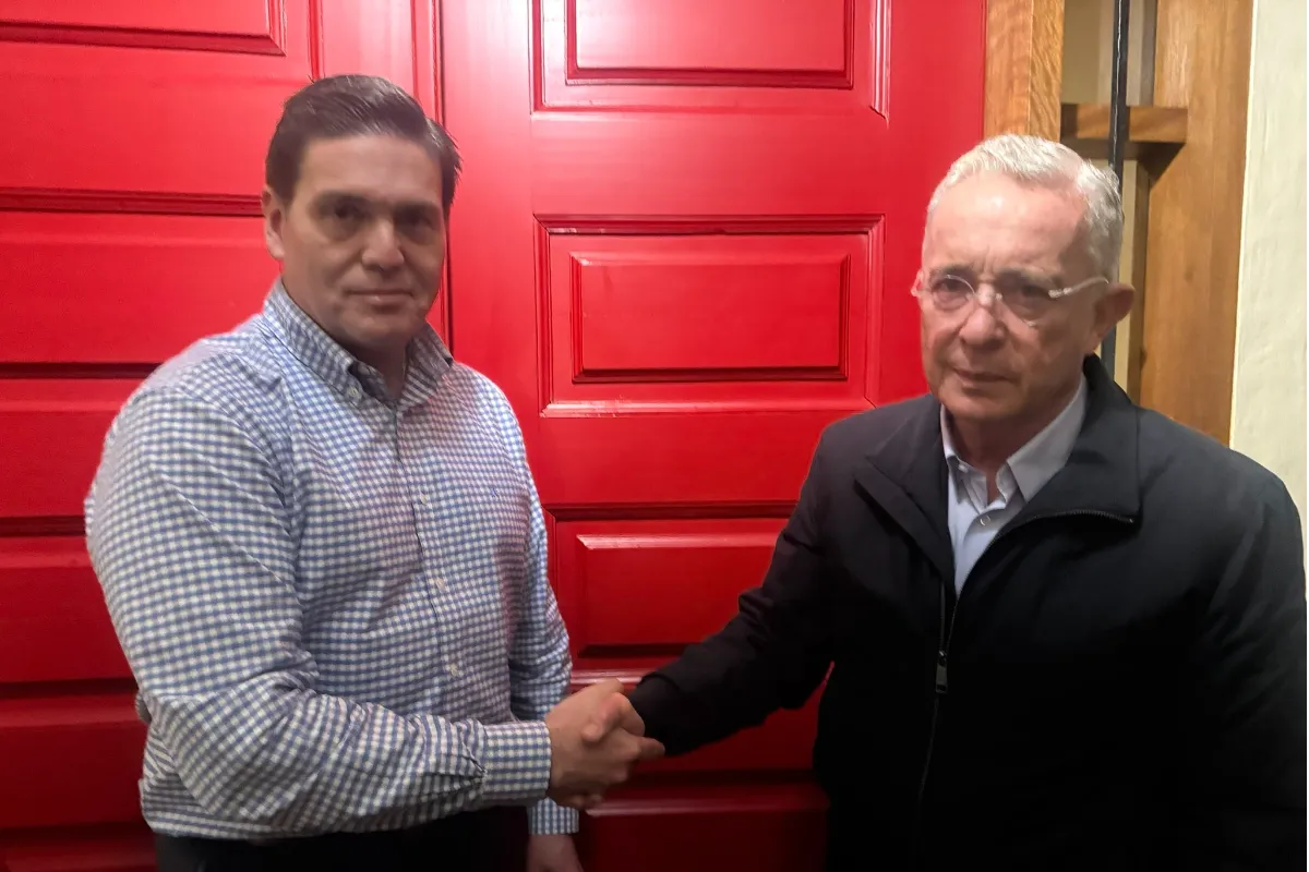 Uribe le abrió la puerta a Pinzón
