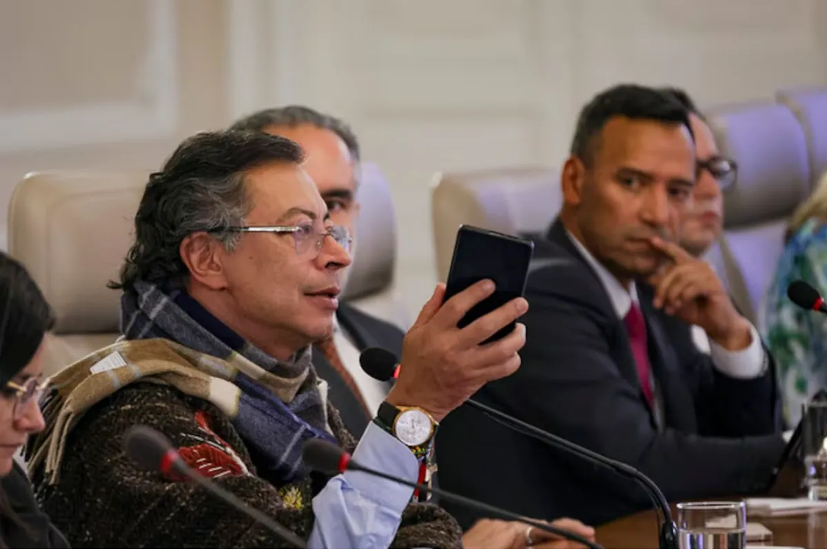 “Si ustedes no vienen, entonces estamos en la olla”: Petro a sus ministros