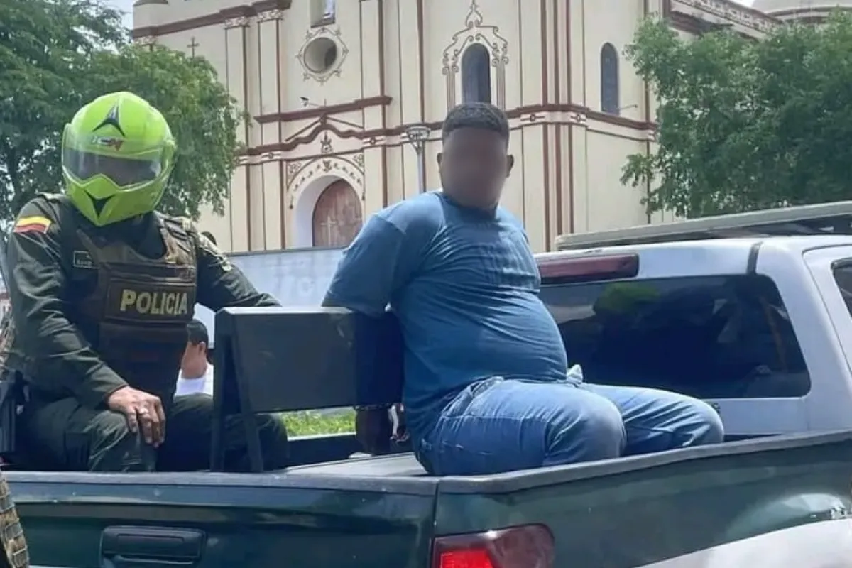 Los vieron sospechosos rondando el banco