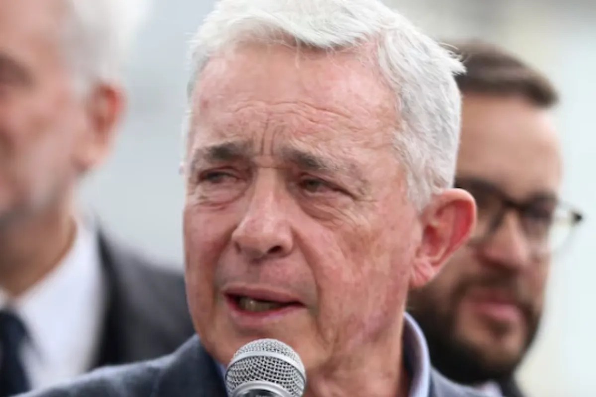 “Don Levy es contratista del Gobierno”: Uribe tras insulto del activista