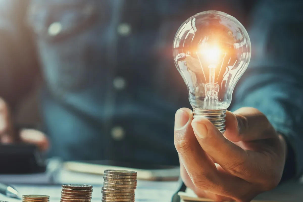 Gobierno propone aumentar un 20 % el costo de la energía