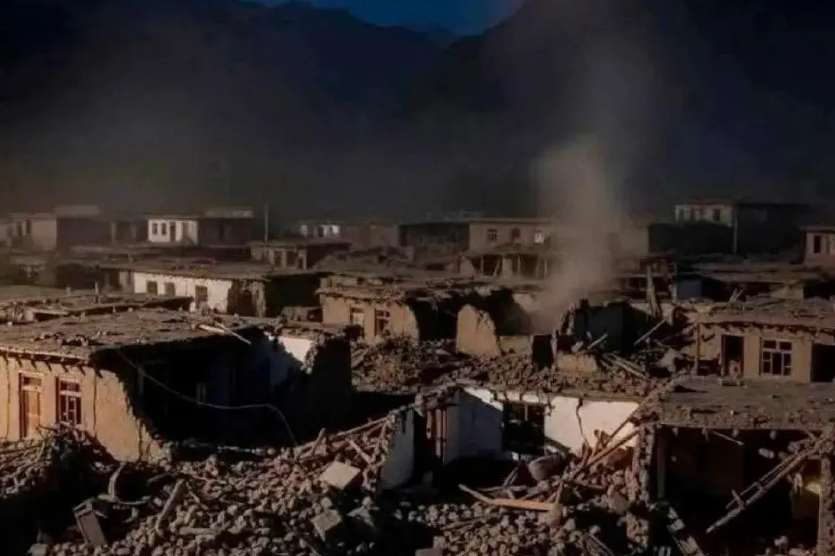 Terremoto deja más de 800 muertos en Afganistán