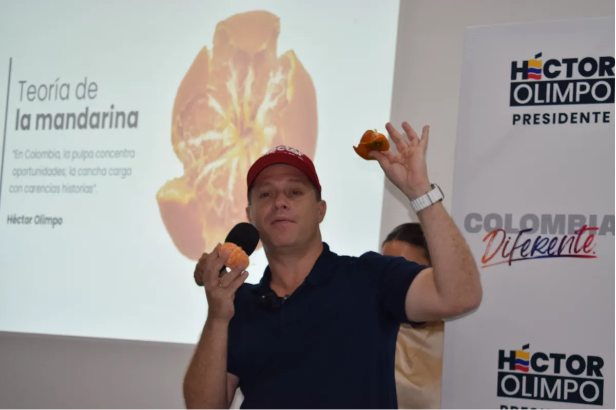 Héctor Olimpo arrancó la carrera por una "Colombia Diferente"