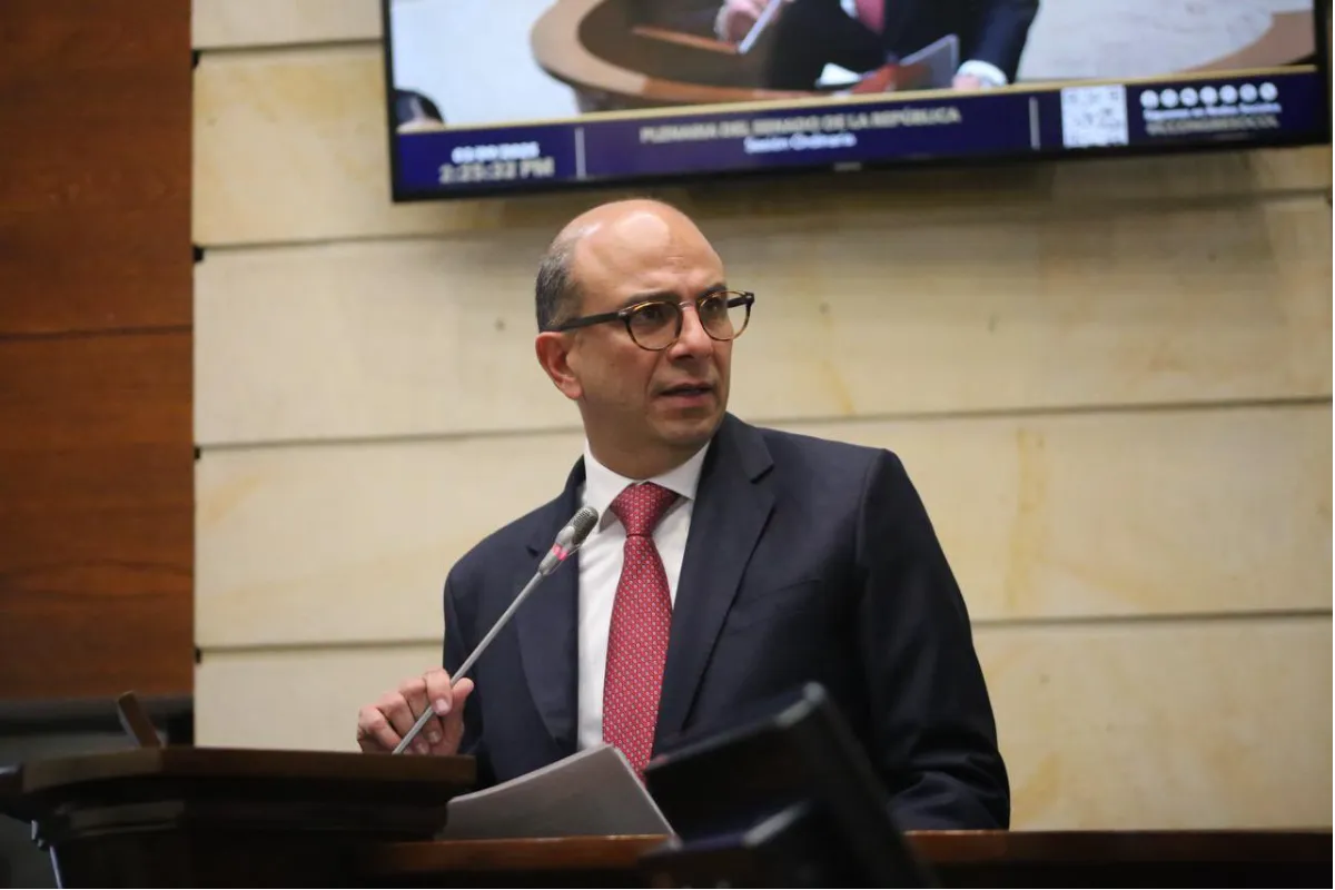 "Mi compromiso es con la democracia"