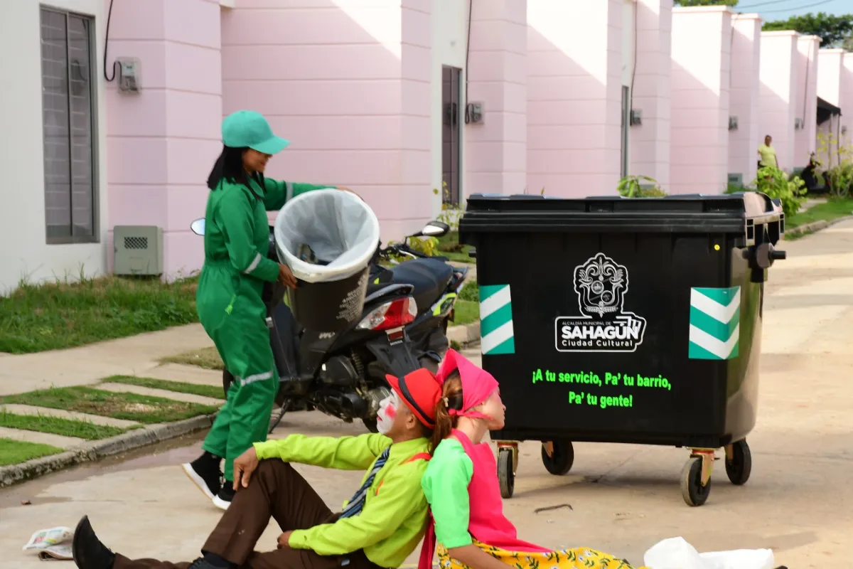 Sahagún avanza en la instalación de nuevos contenedores de basura