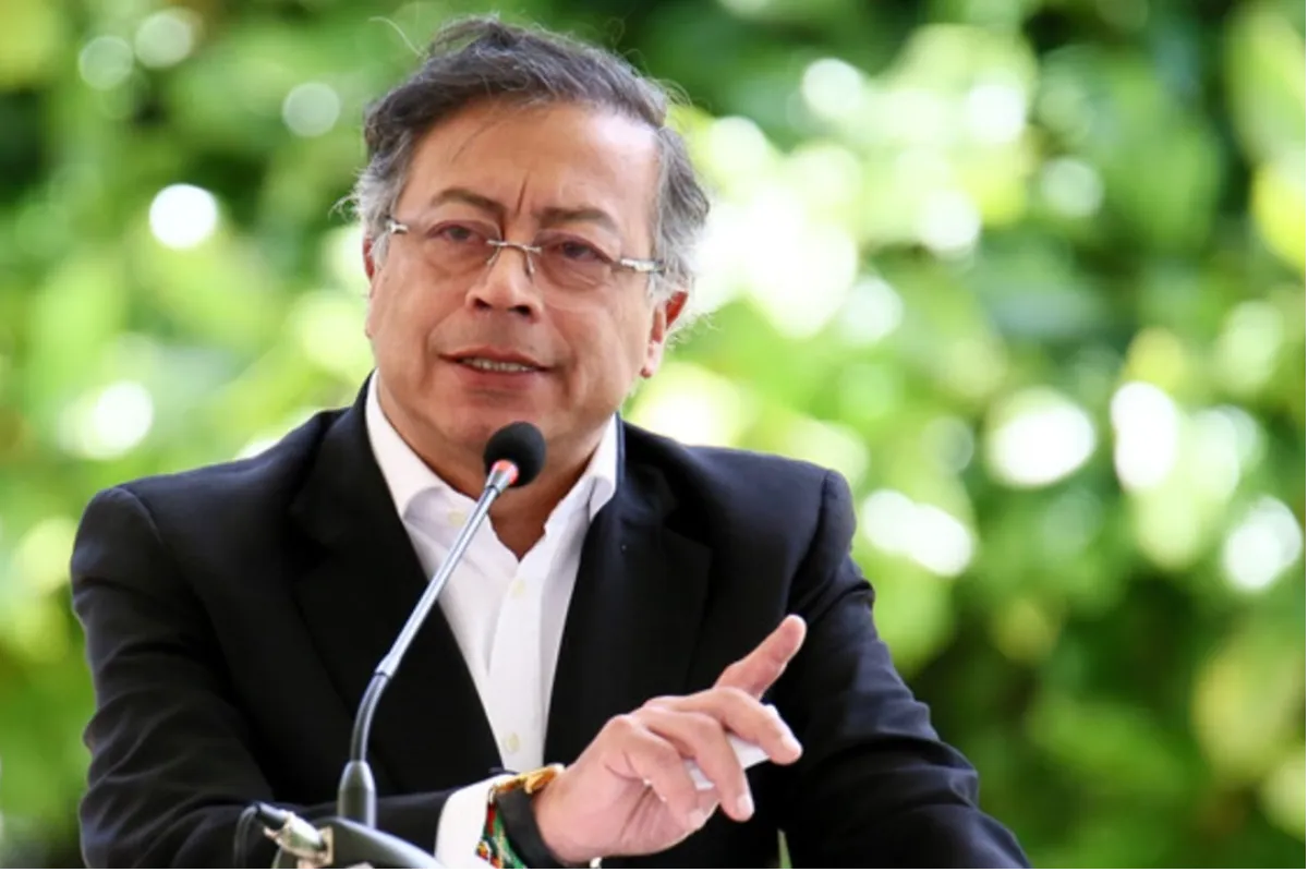 Alcaldes no le 'comen cuento' a Petro