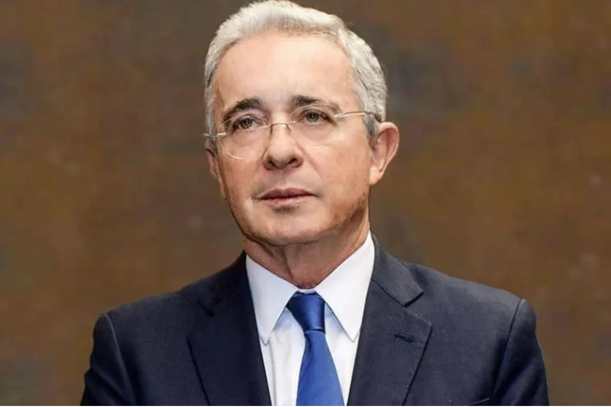 Álvaro Uribe aspirará nuevamente al Senado en 2026 por el Centro Democrático