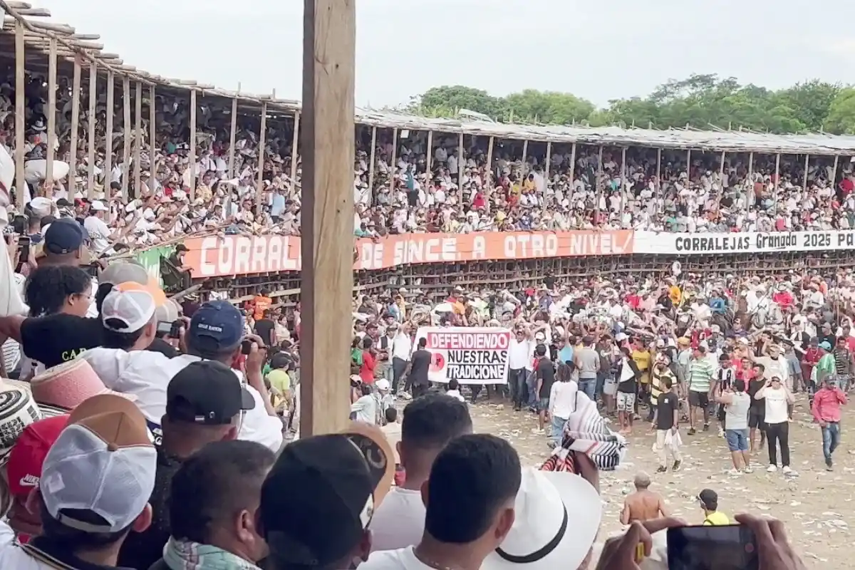 Con acto simbólico Asotoros respalda y pide continuidad de las corralejas