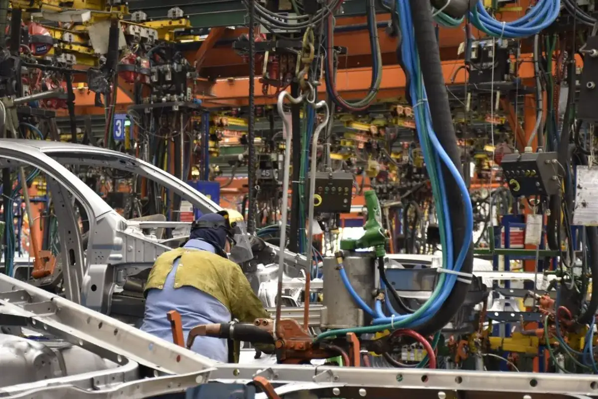 Producción industrial y ventas minoristas se dispararon