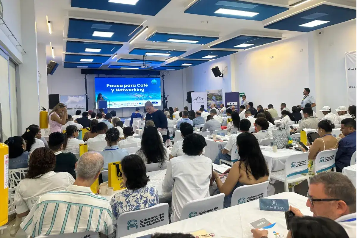 Foro Económico en Coveñas reunió a más de 200 personas para proyectar el futuro del Golfo de Morrosquillo