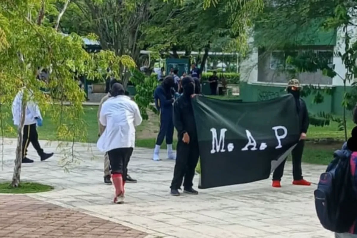 Elección de rector, 'capuchos' al mejor postor