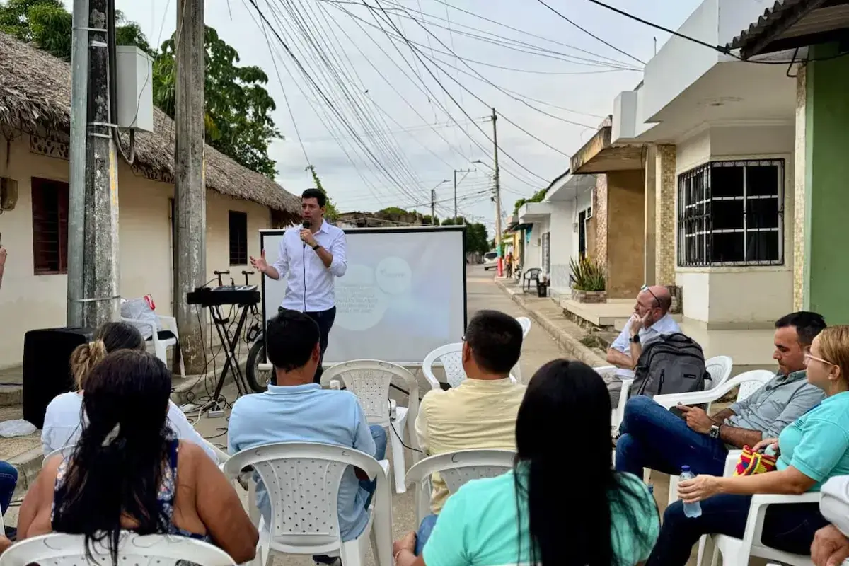 Aqualia socializa con la comunidad de Ciénaga de Oro el proyecto de optimización de la EBAR Milagro