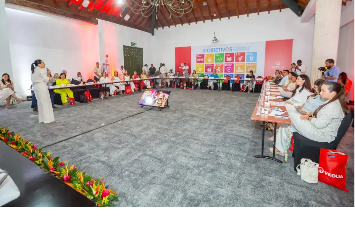 Gestores sociales firman pacto promovido por Veolia para el cumplimiento de los ODS
