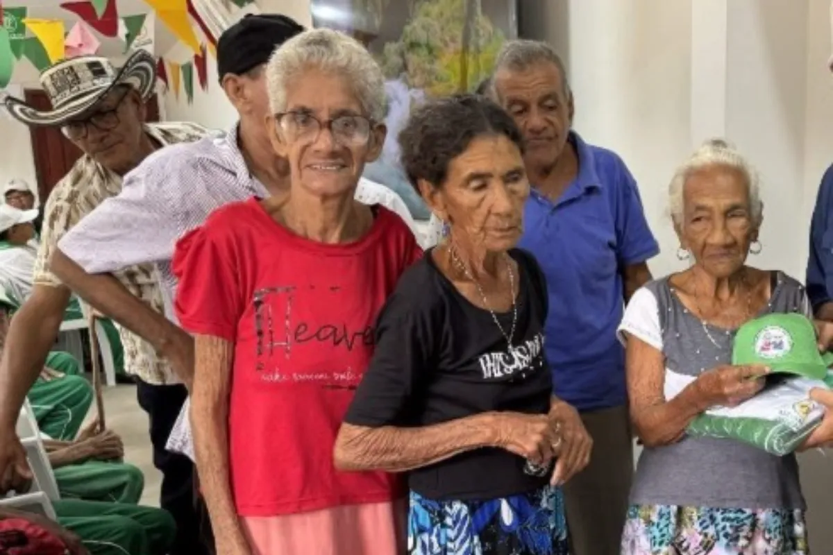 Abuelitos tienen centro de atención