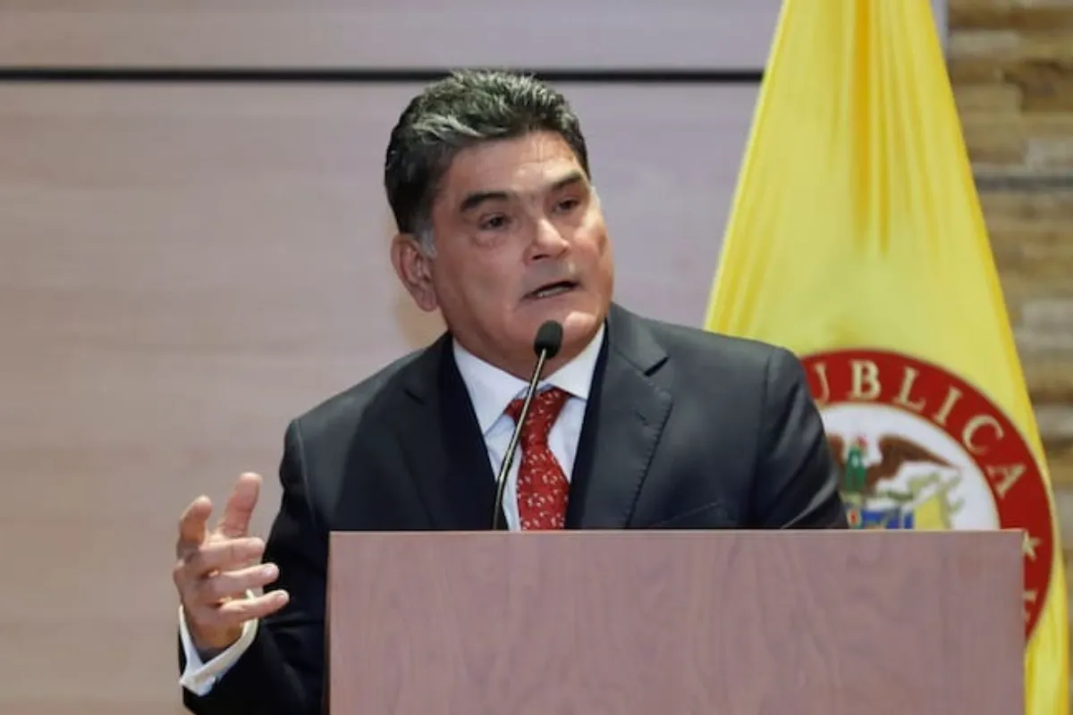 Dejen de intervenir en política: Procuraduría