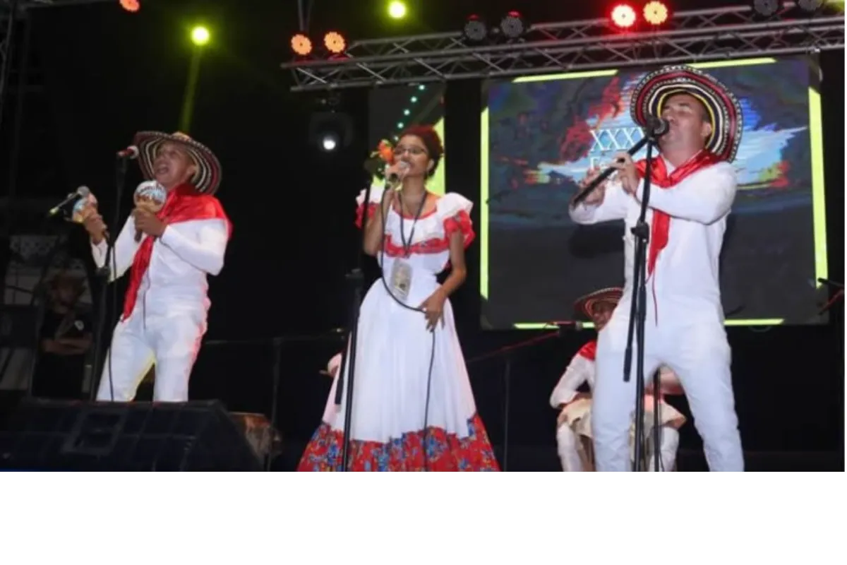 Suena la gaita en Ovejas, más de 100 participantes van por el Mohán de oro