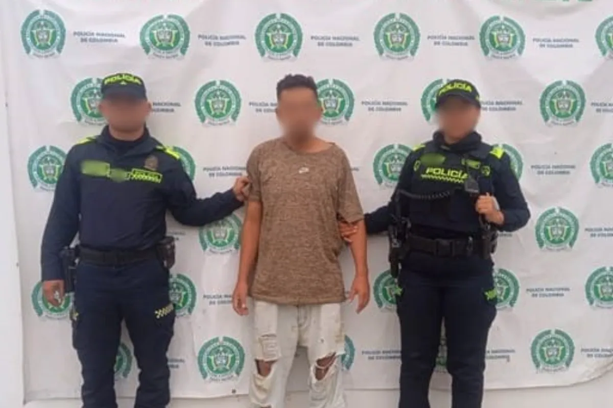 Se metió a una casa ajena armado