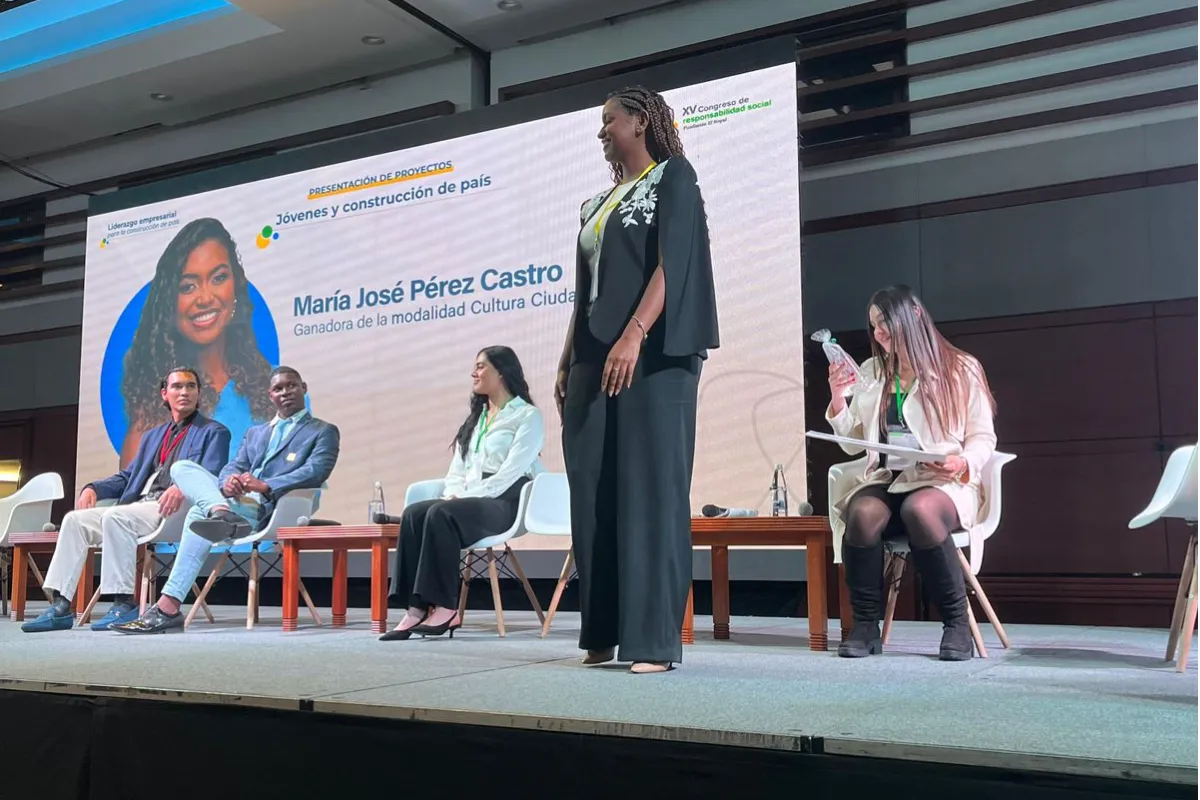 Joven sincelejana recibió premio nacional Fundación El Nogal