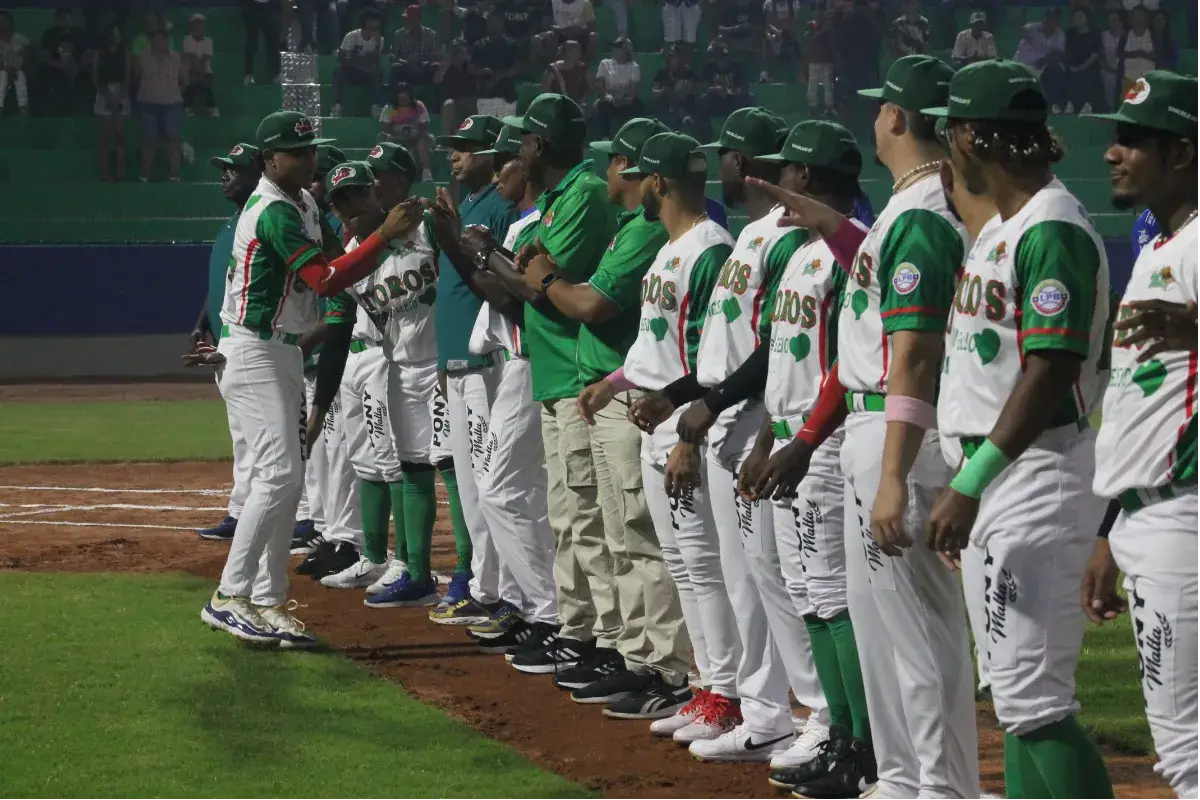 Liga de béisbol profesional repetiría con cinco equipos
