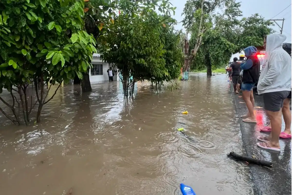 Lluvias dejan afectaciones en varios barrios de Corozal